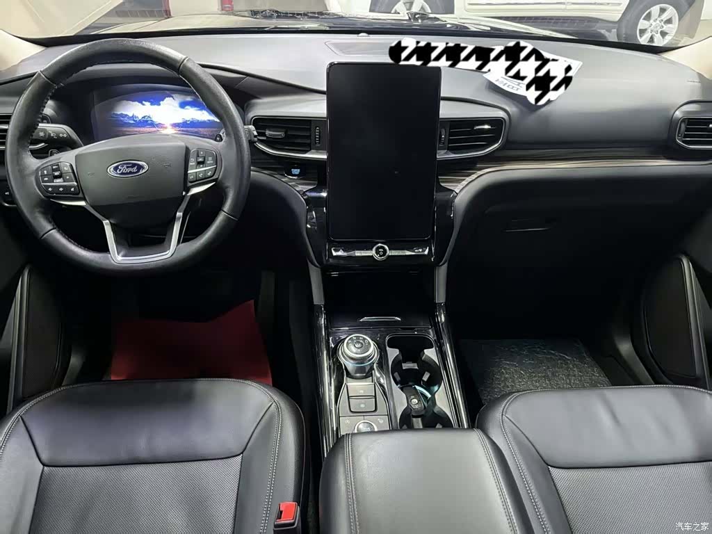 Ford Explorer, 2022 12