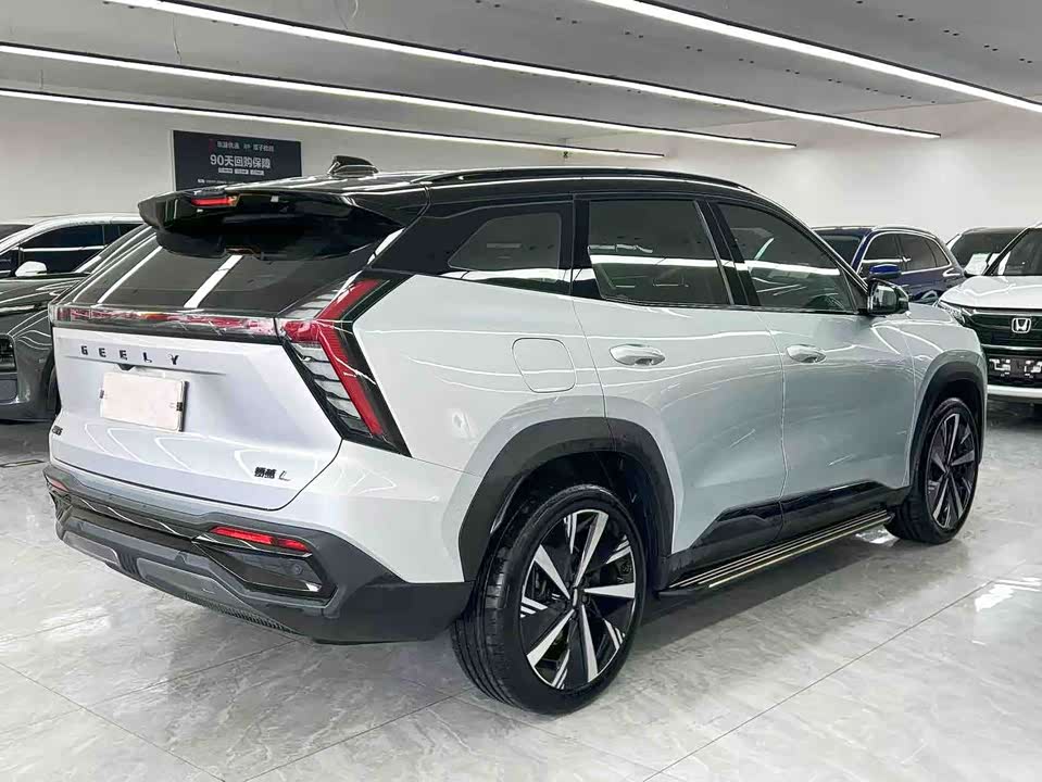 Geely Atlas L