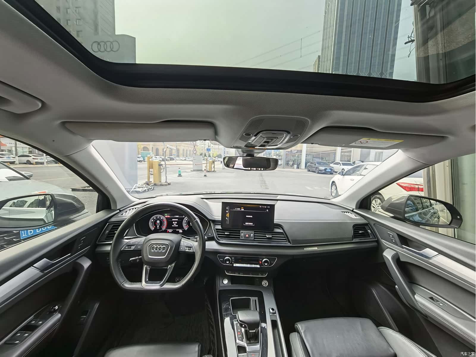 Audi Q5L, 2023 все фото