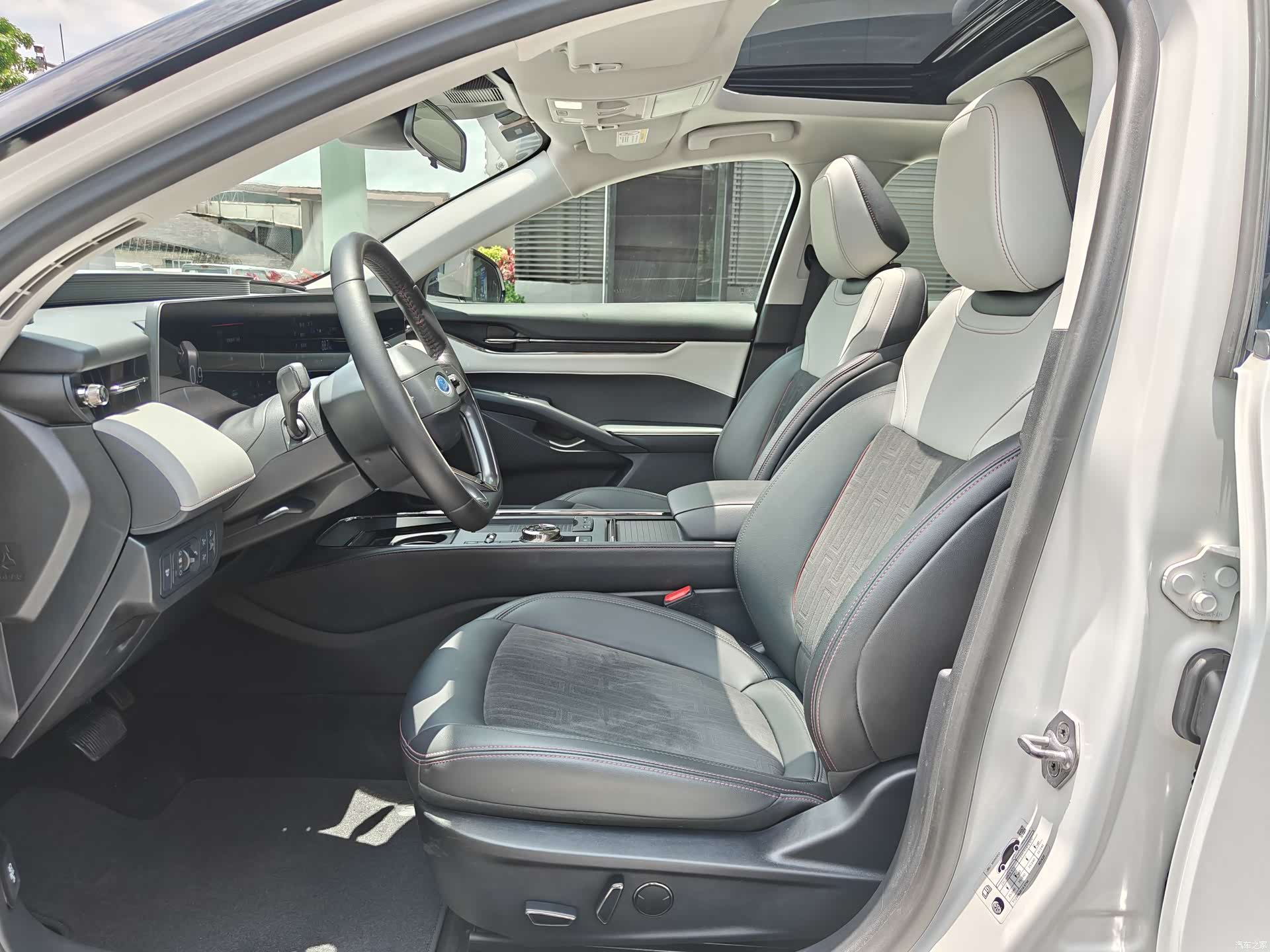 Ford Mondeo, 2022 все фото