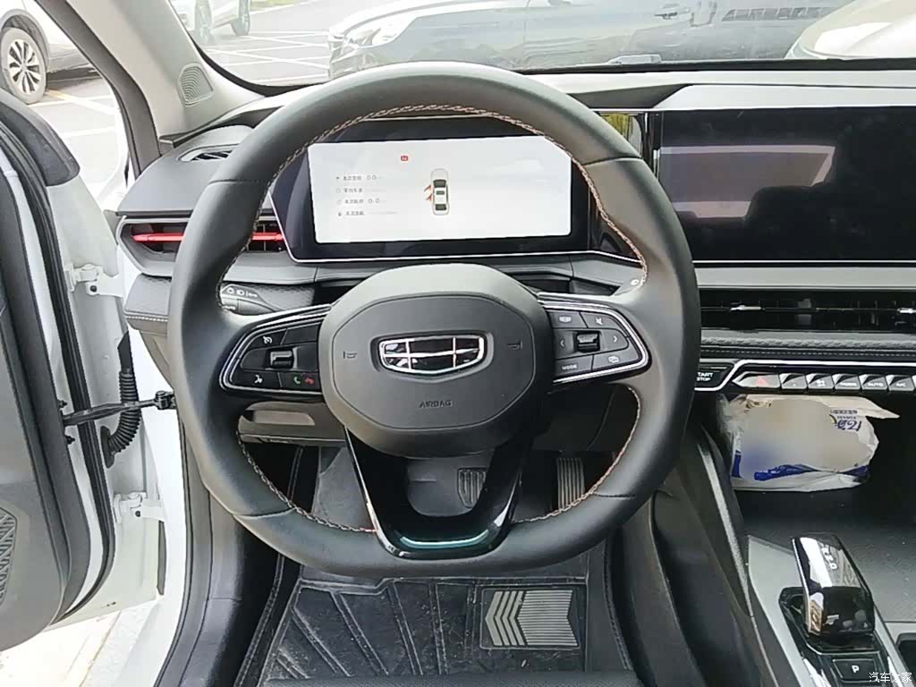 Geely Binray, 2025 11