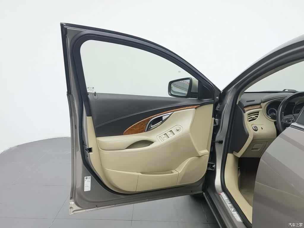 Buick LaCrosse, 2012 8