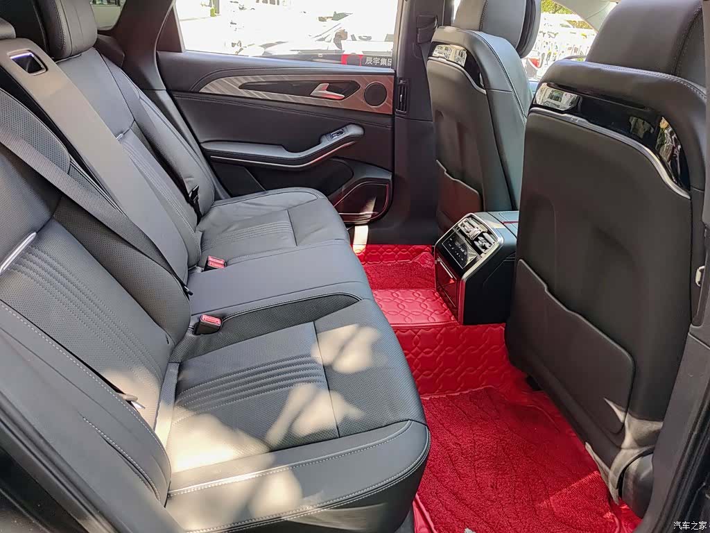 Hongqi H9, 2021 11