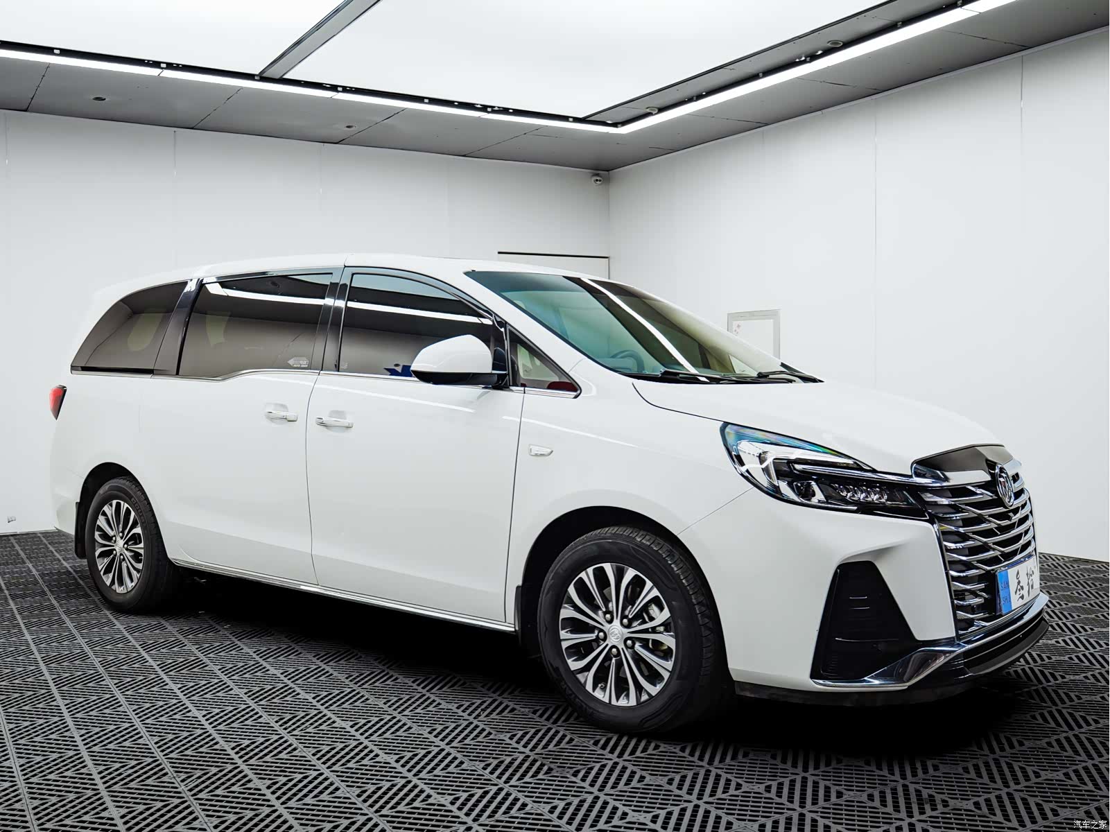 Buick GL8, 2023 4