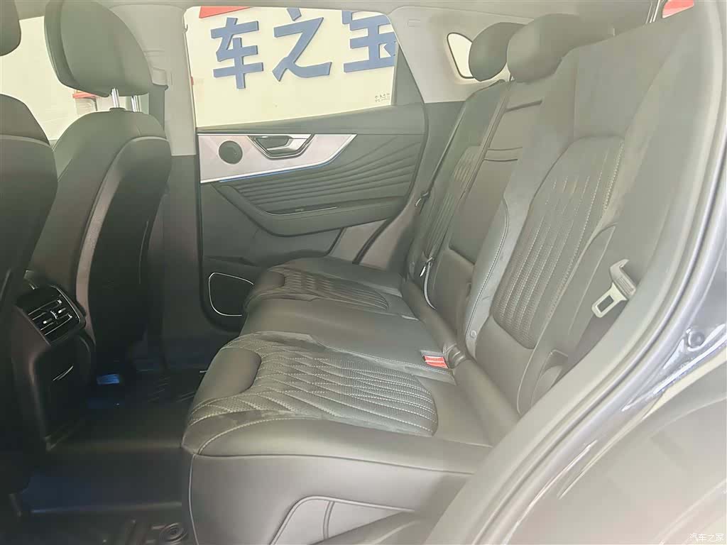 Hongqi HS5, 2024 22