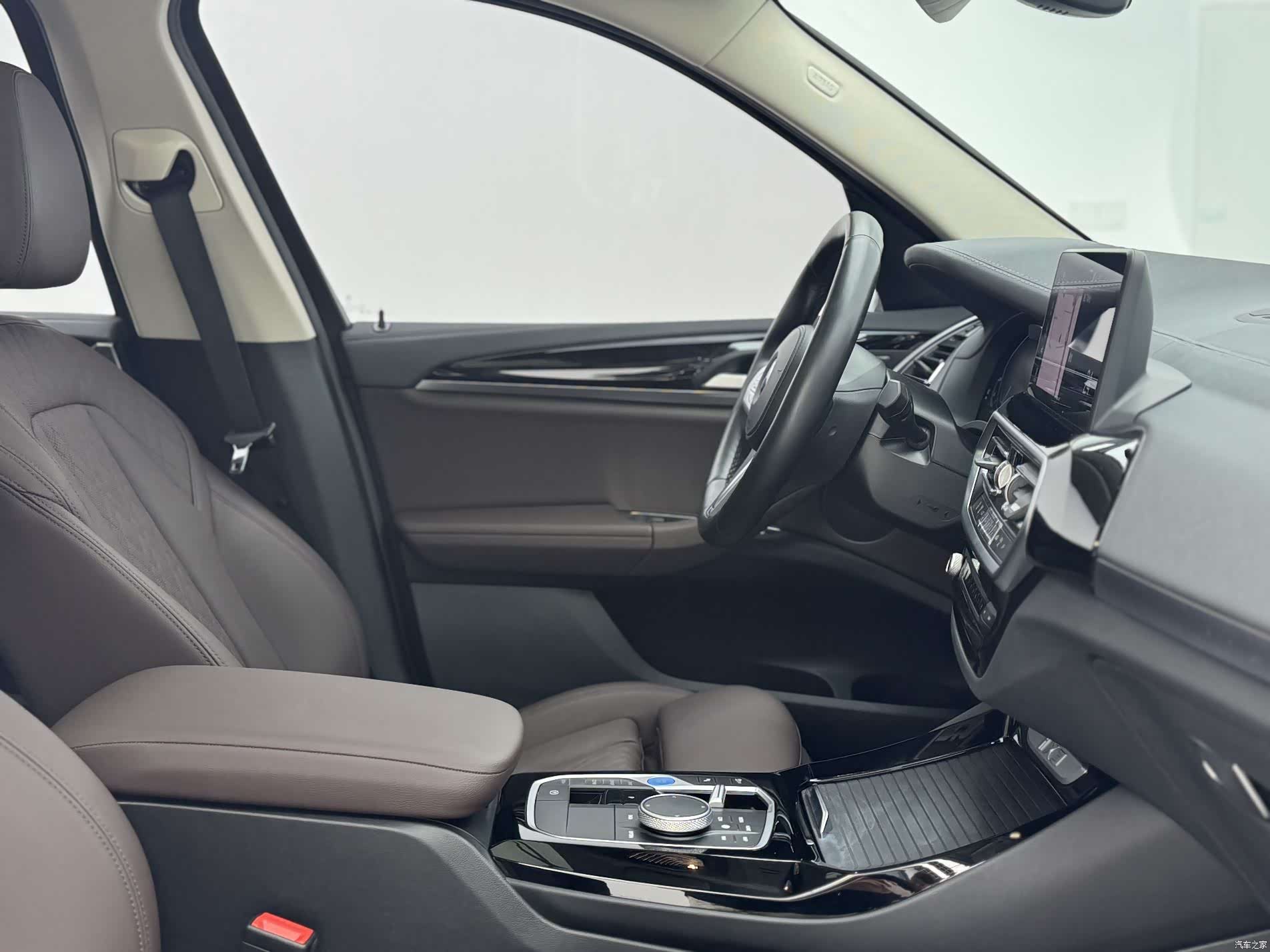 BMW iX3, 2023 19