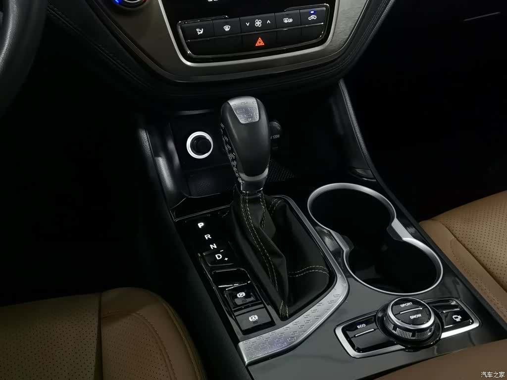 Changan CS95, 2018 13