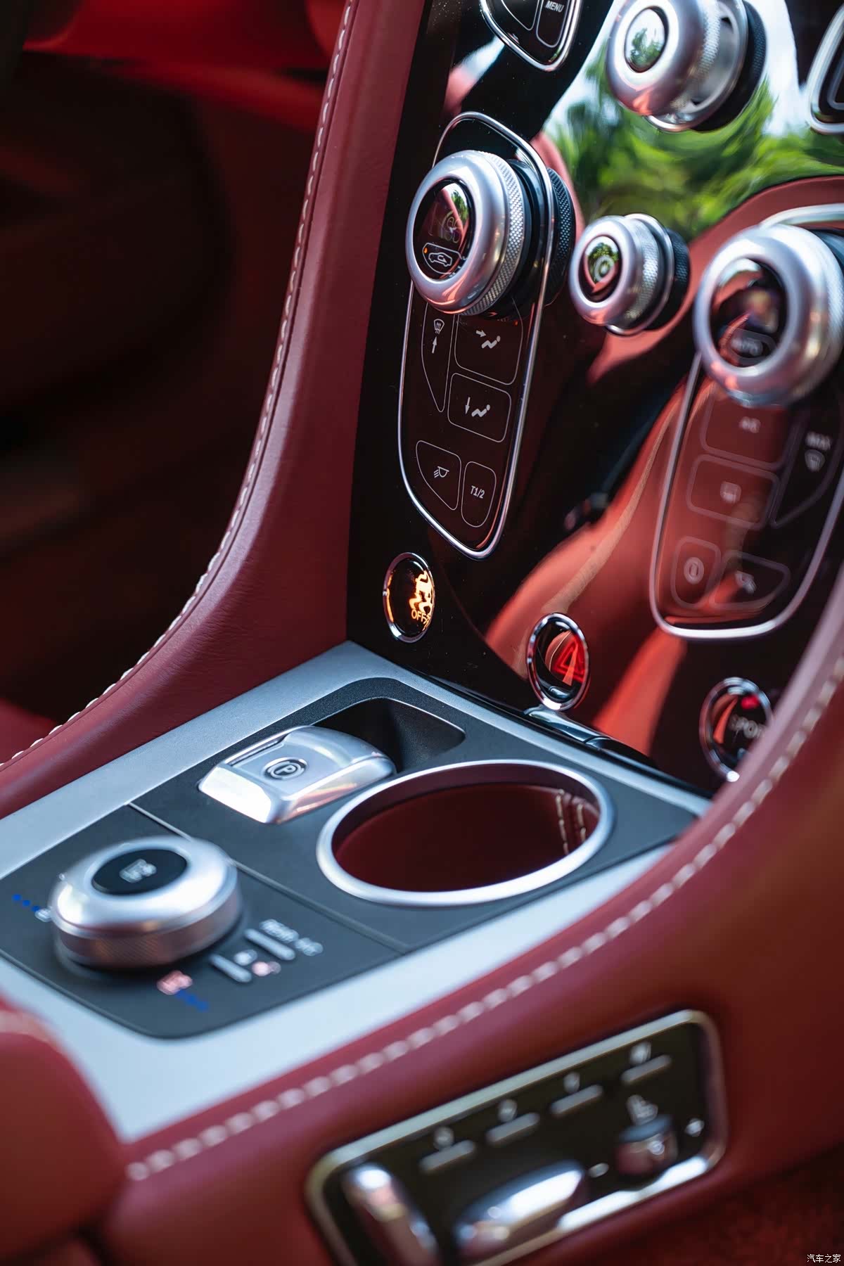Aston Martin Rapide, 2017 24