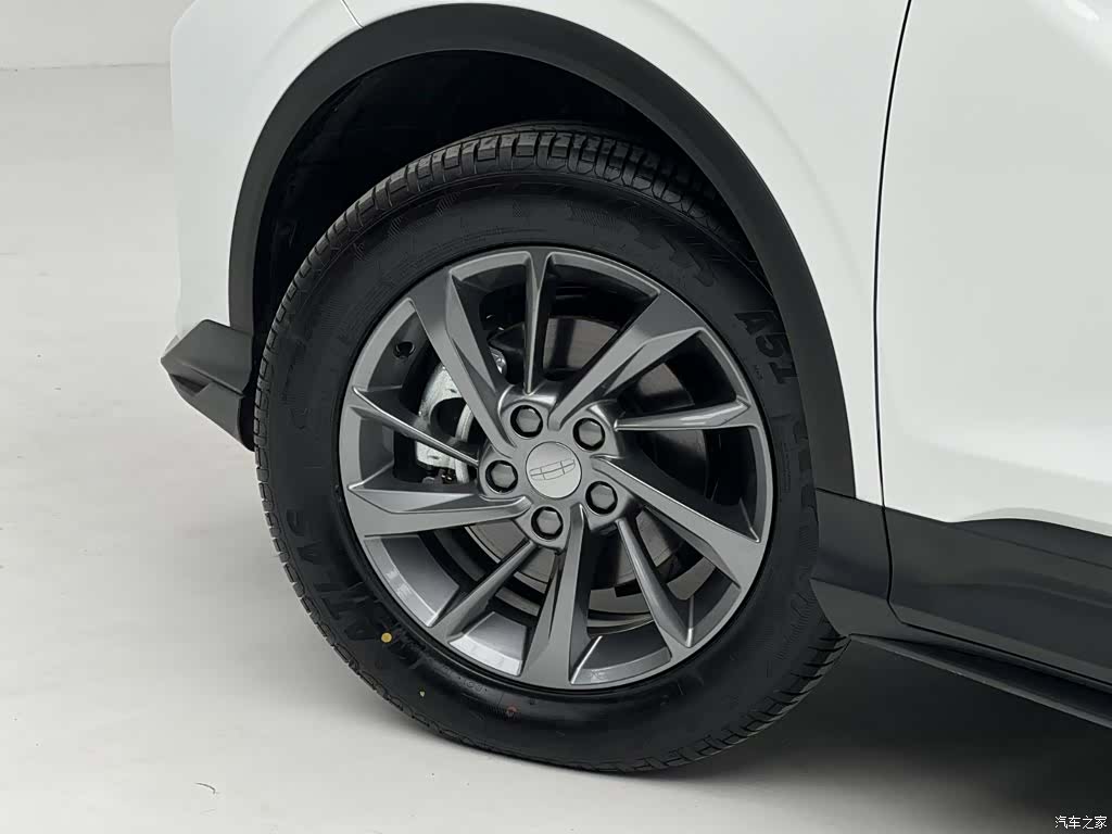 Geely Coolray, 2025 15