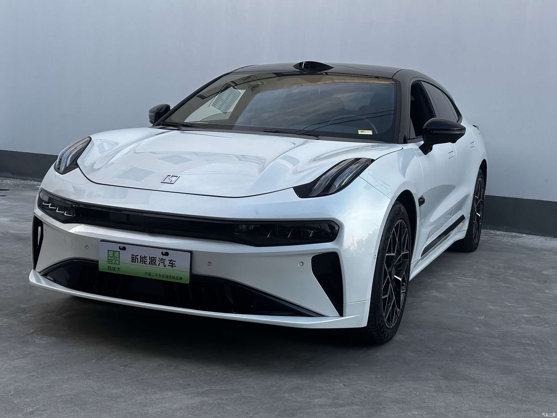 Zeekr 001