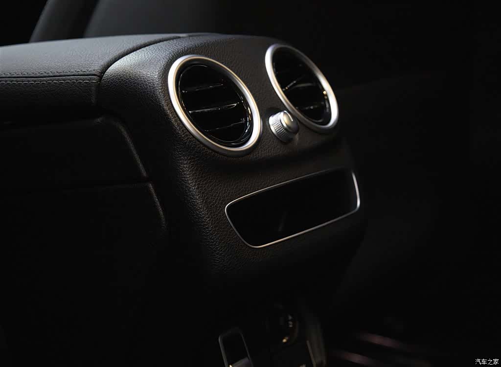 Mercedes-Benz C-Class, 2020 24