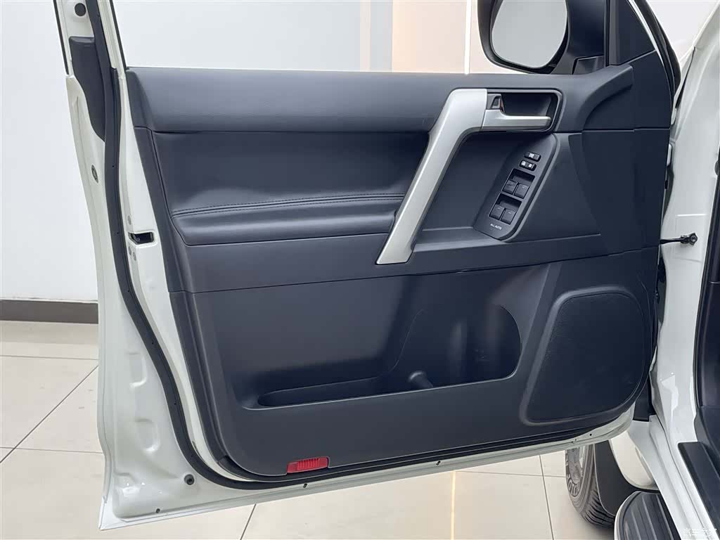 Toyota Prado, 2020 9