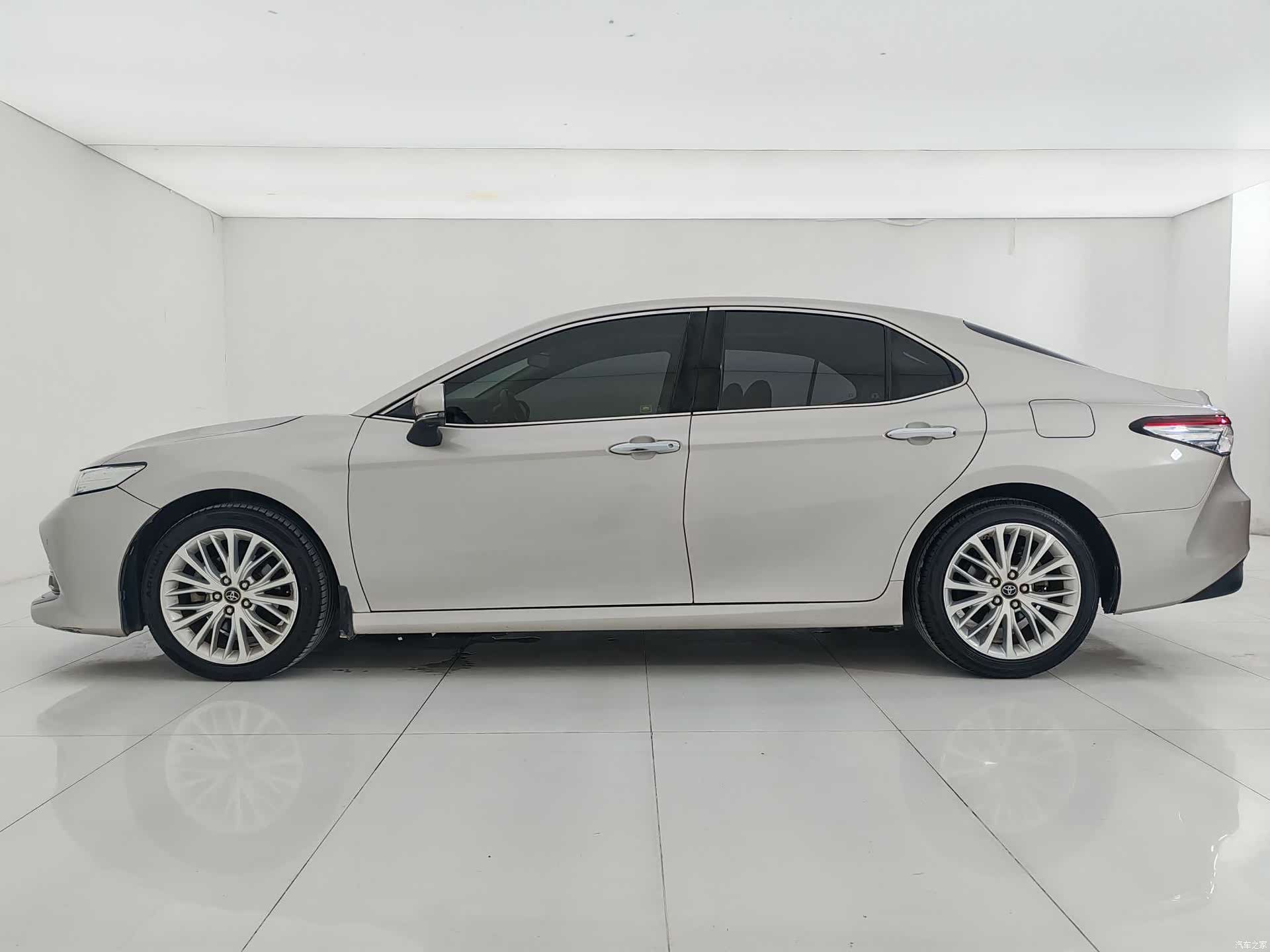 Toyota Camry, 2018 7