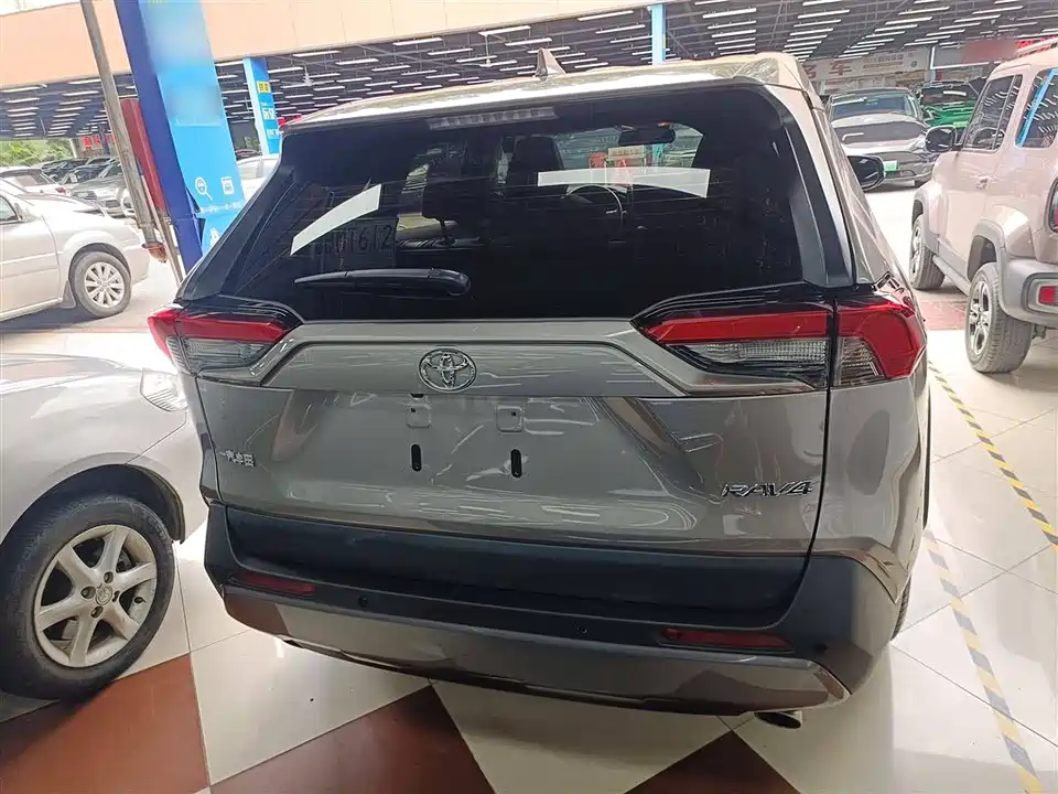 Toyota RAV4 Rongfang