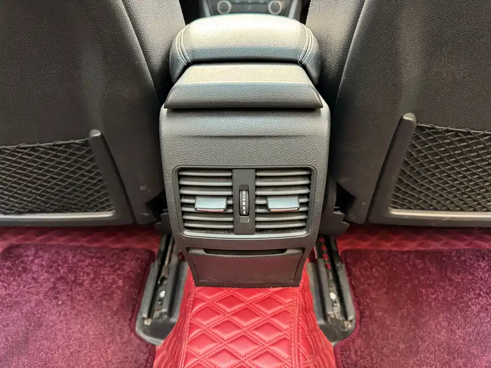 Mercedes-Benz GLA Mercedes-Benz GLA