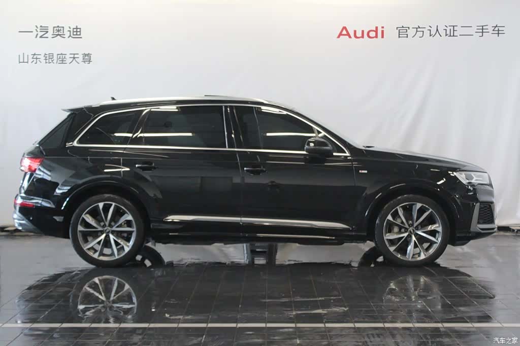 Audi Q7, 2023 4