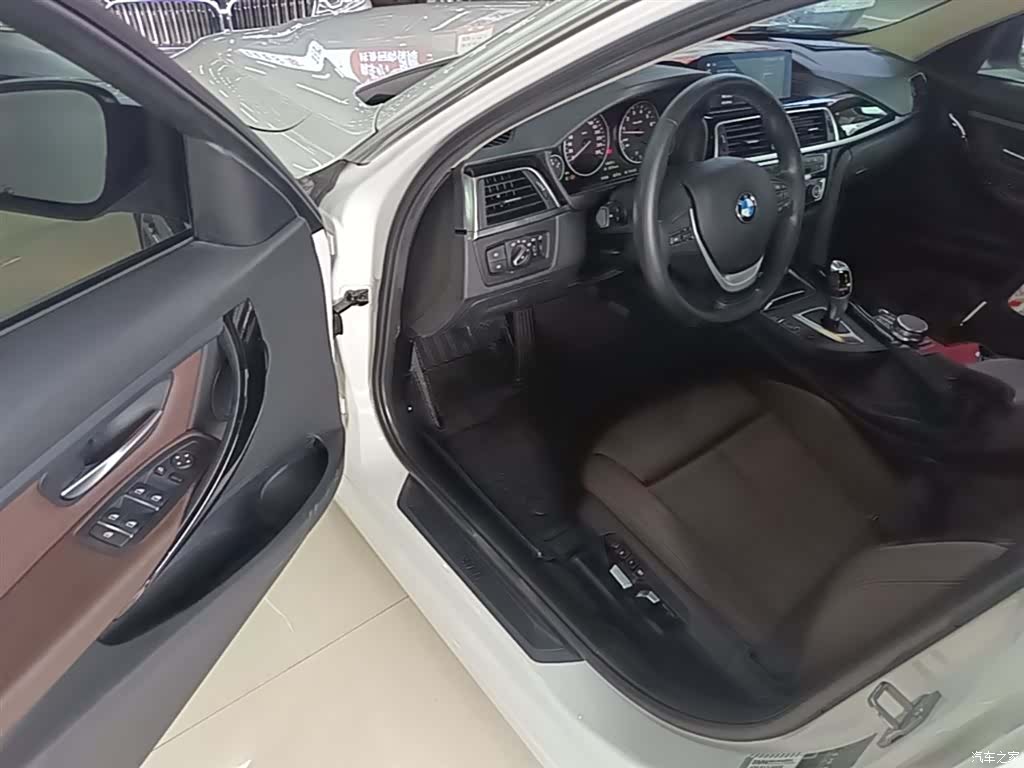 BMW 3 Series, 2019 16