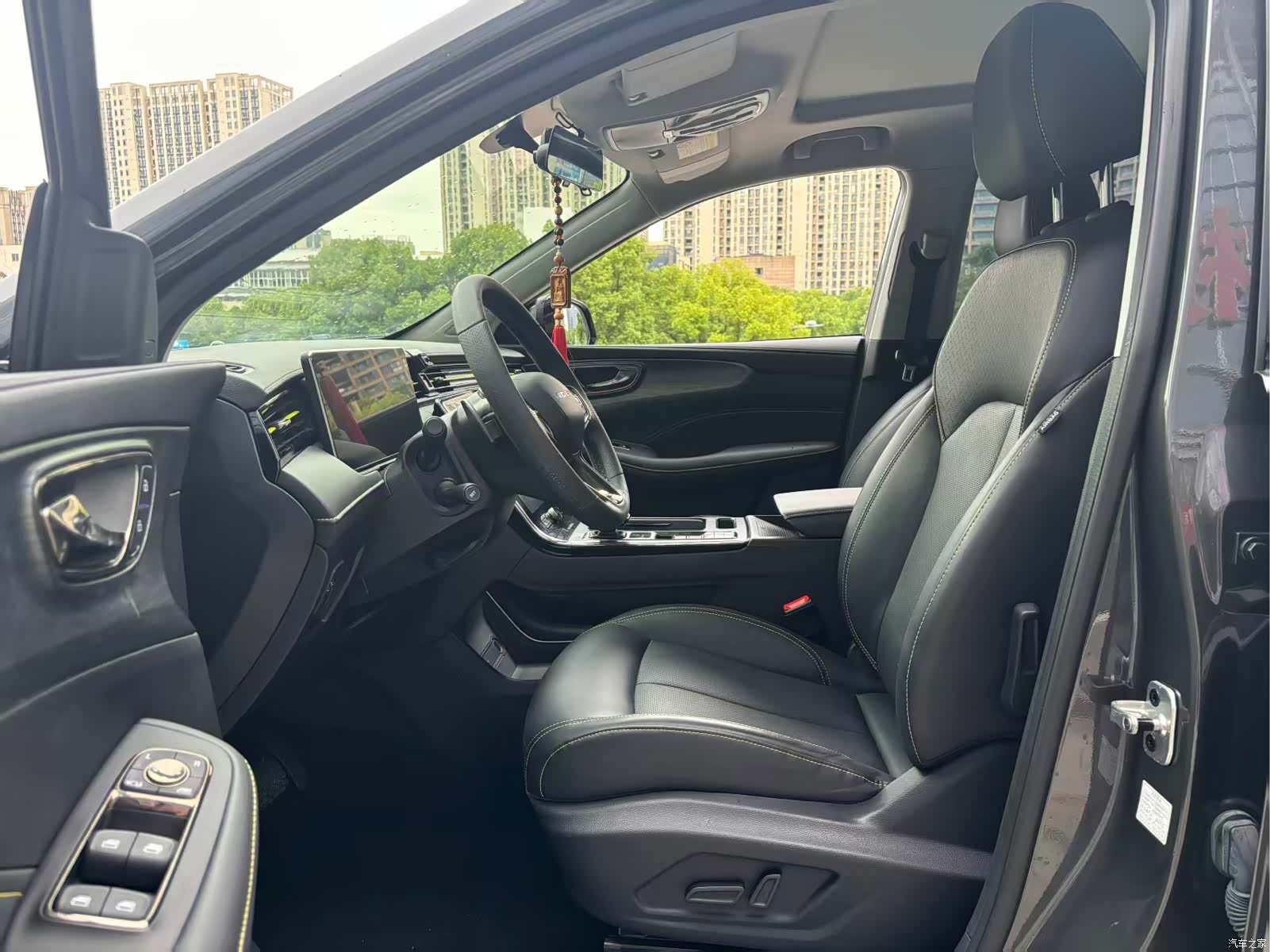 Roewe RX5, 2022 7