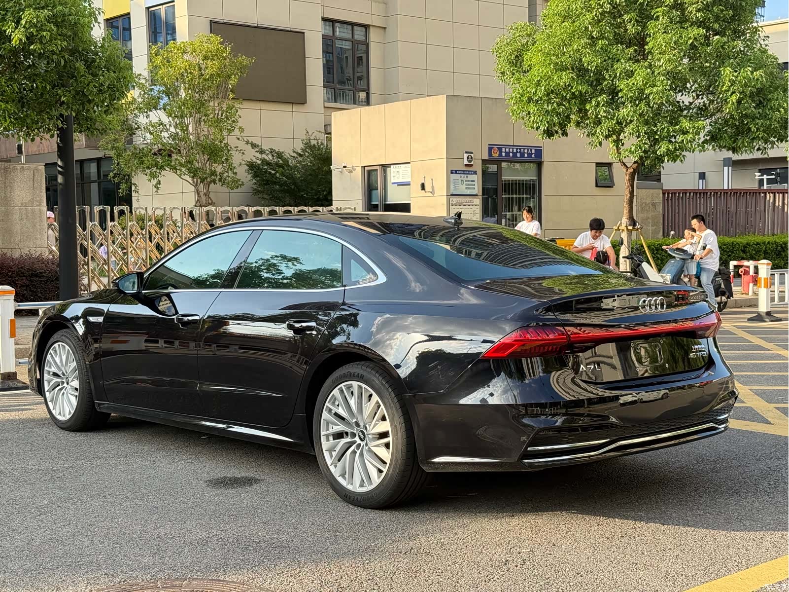 Audi A7L, 2023 15