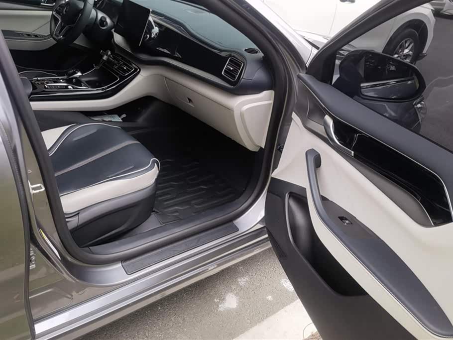 BYD Qin Yuan BYD Qin Yuan