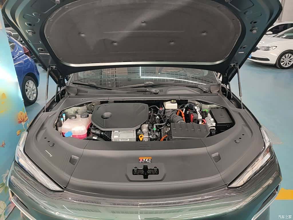 Geely 8, 2025 20