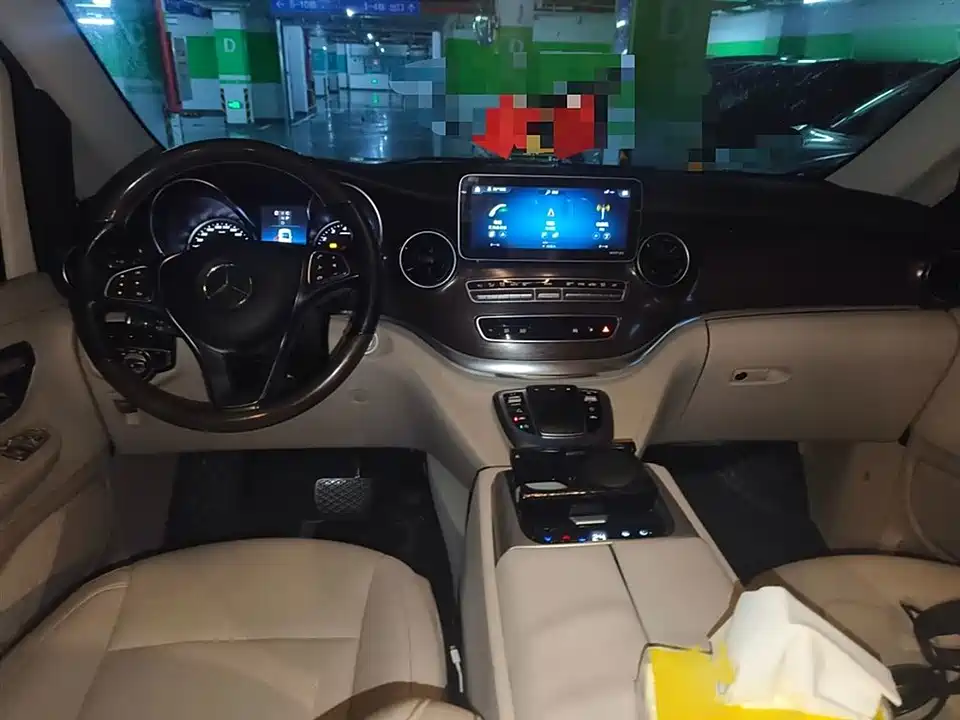 Mercedes-Benz V-class