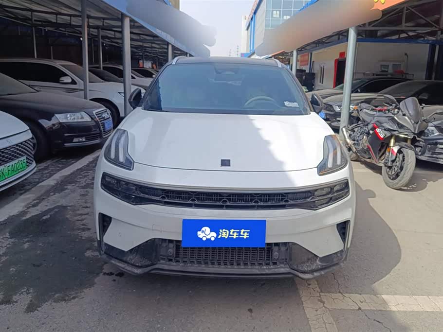 Lynk & Co 06 Lynk & Co 06