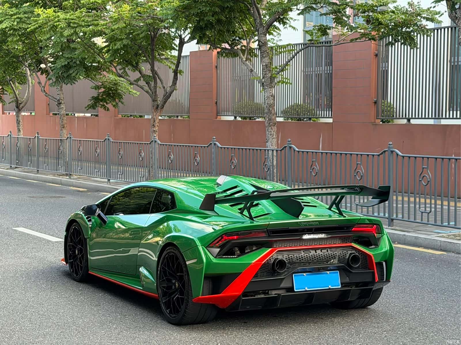 Lamborghini Huracán, 2022 13