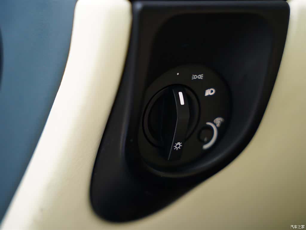 Aston Martin Rapide, 2011 32