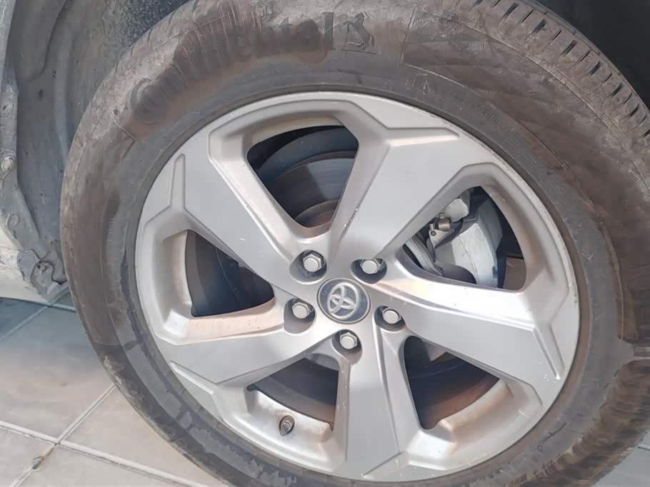 Toyota RAV4 Rongfang