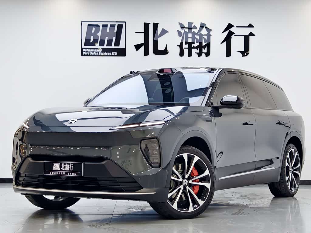 NIO ES8