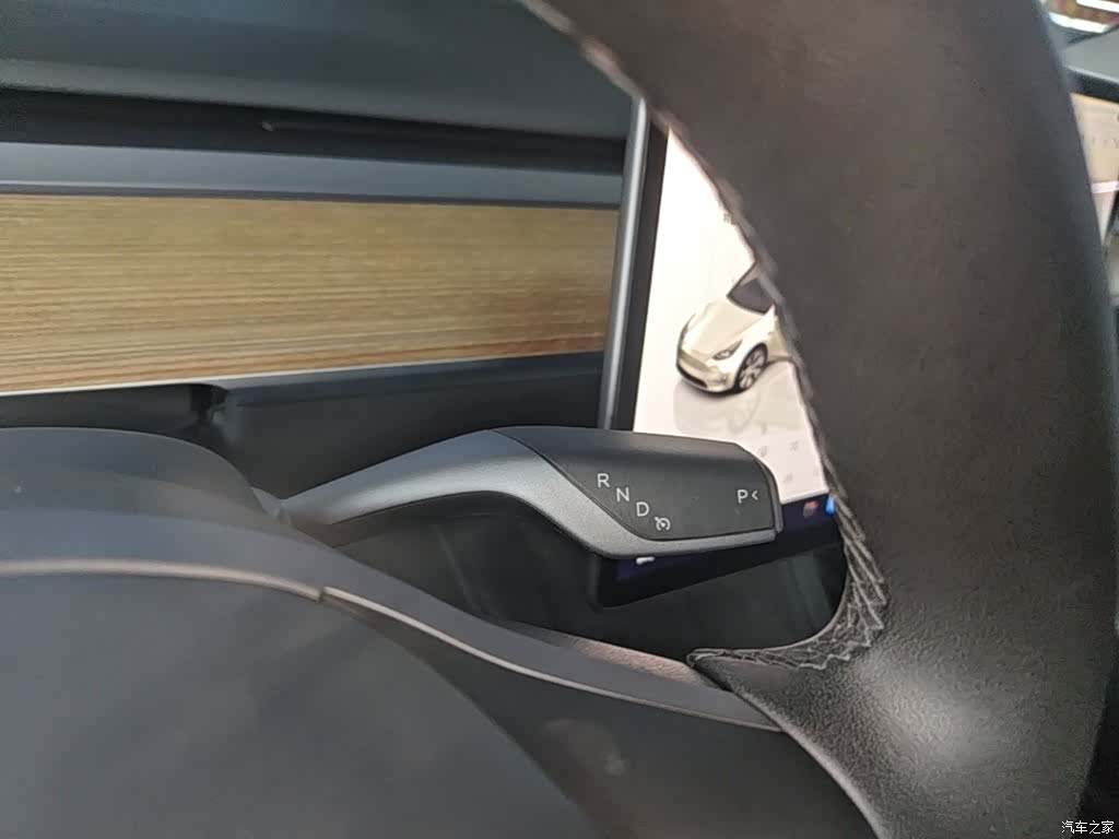 Tesla Model Y, 2022 14