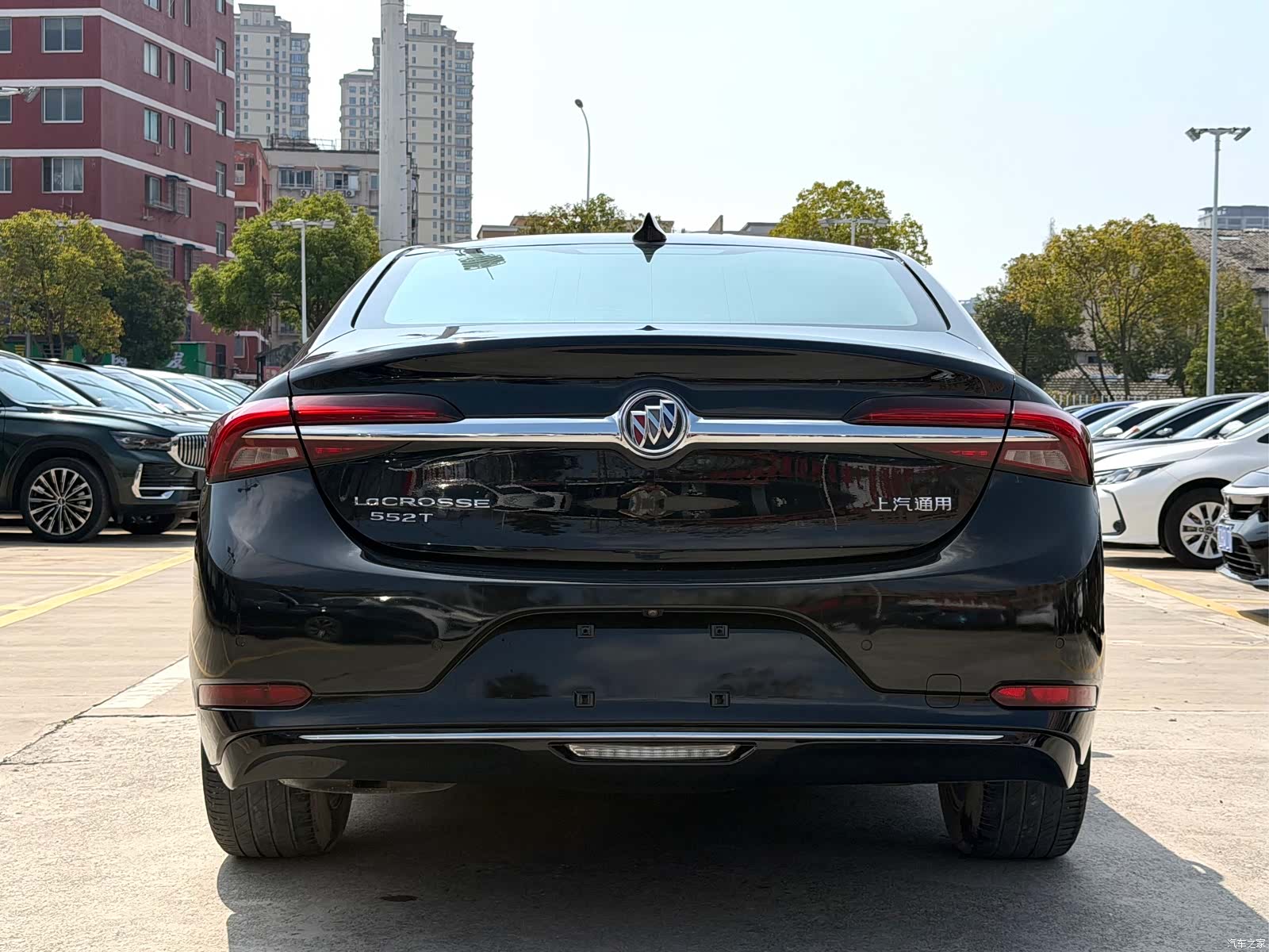 Buick LaCrosse, 2022 все фото