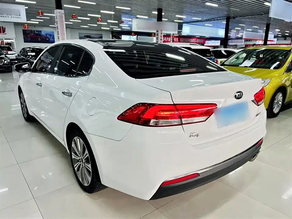 Kia K4