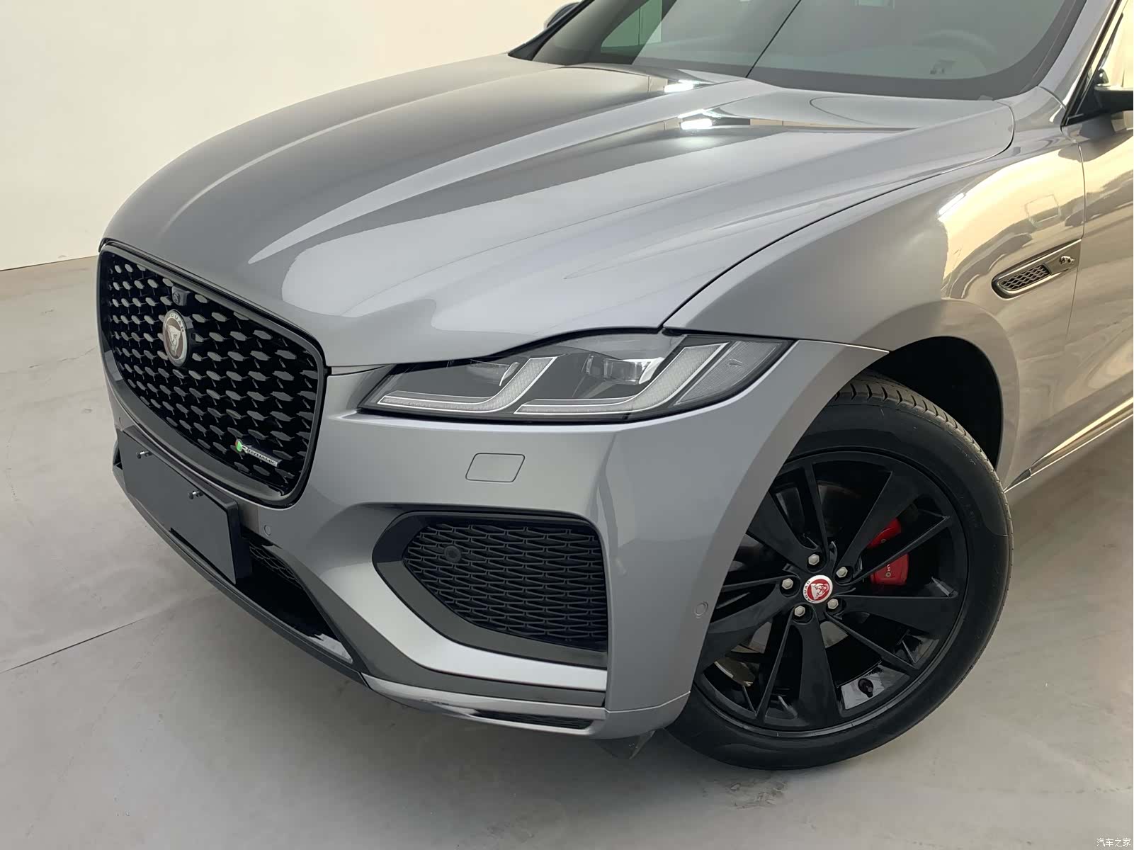 Jaguar F-PACE, 2022 11