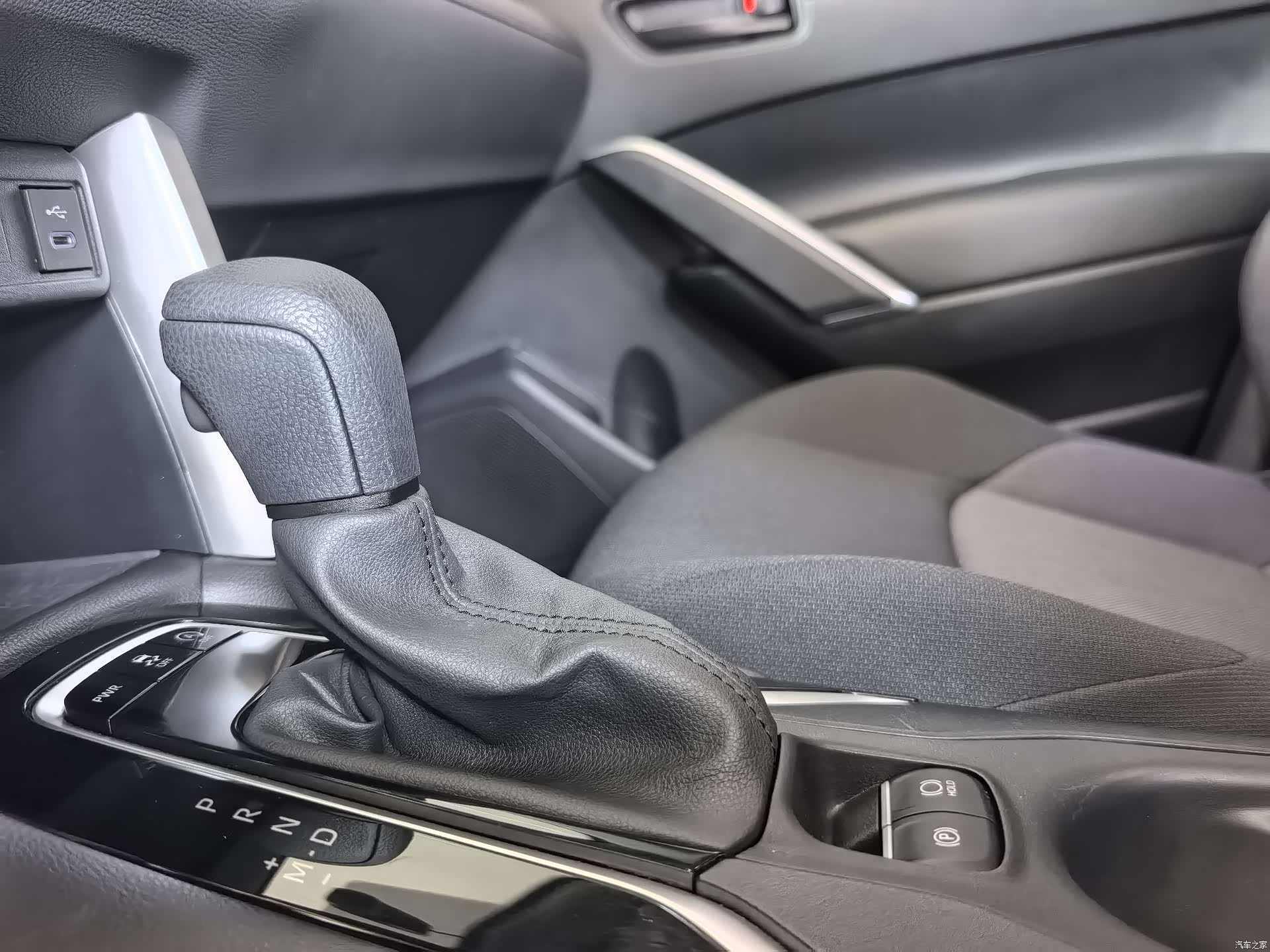 Toyota Frontlander, 2023 все фото