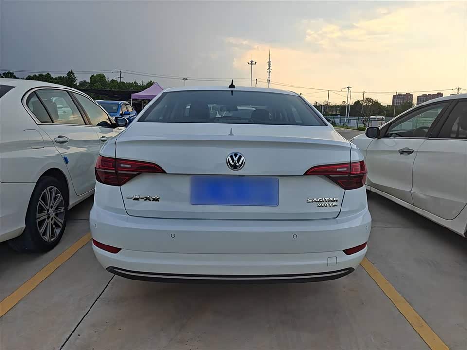 Volkswagen Sagitar