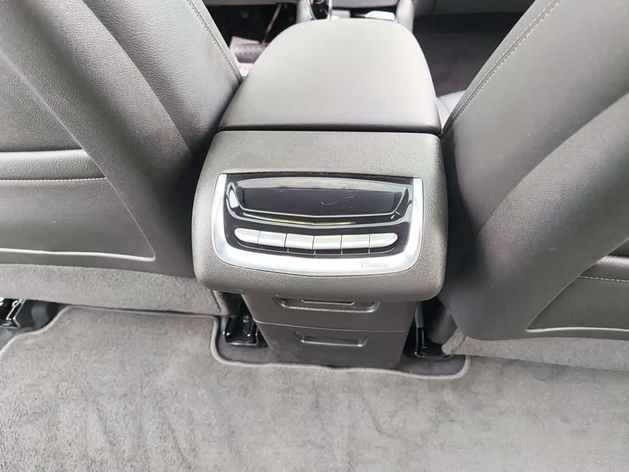 Cadillac XT6 2022, фото 30