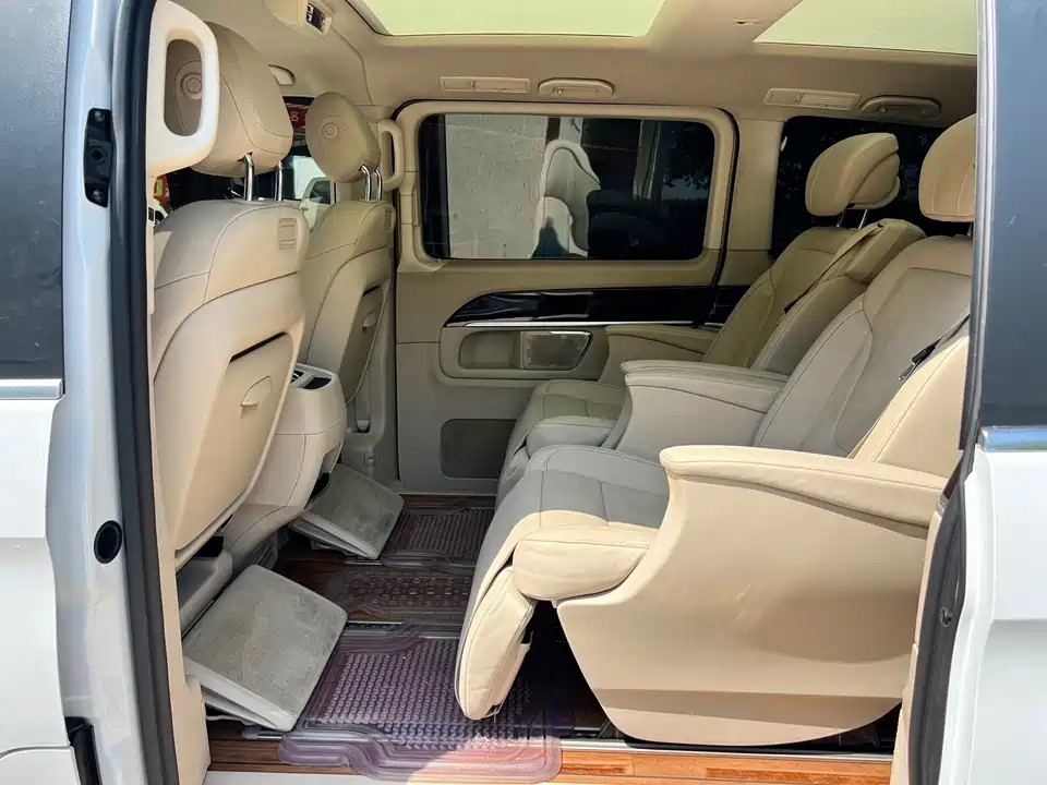 Mercedes-Benz V-class