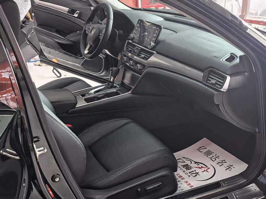 Honda Accord 2018, фото 7