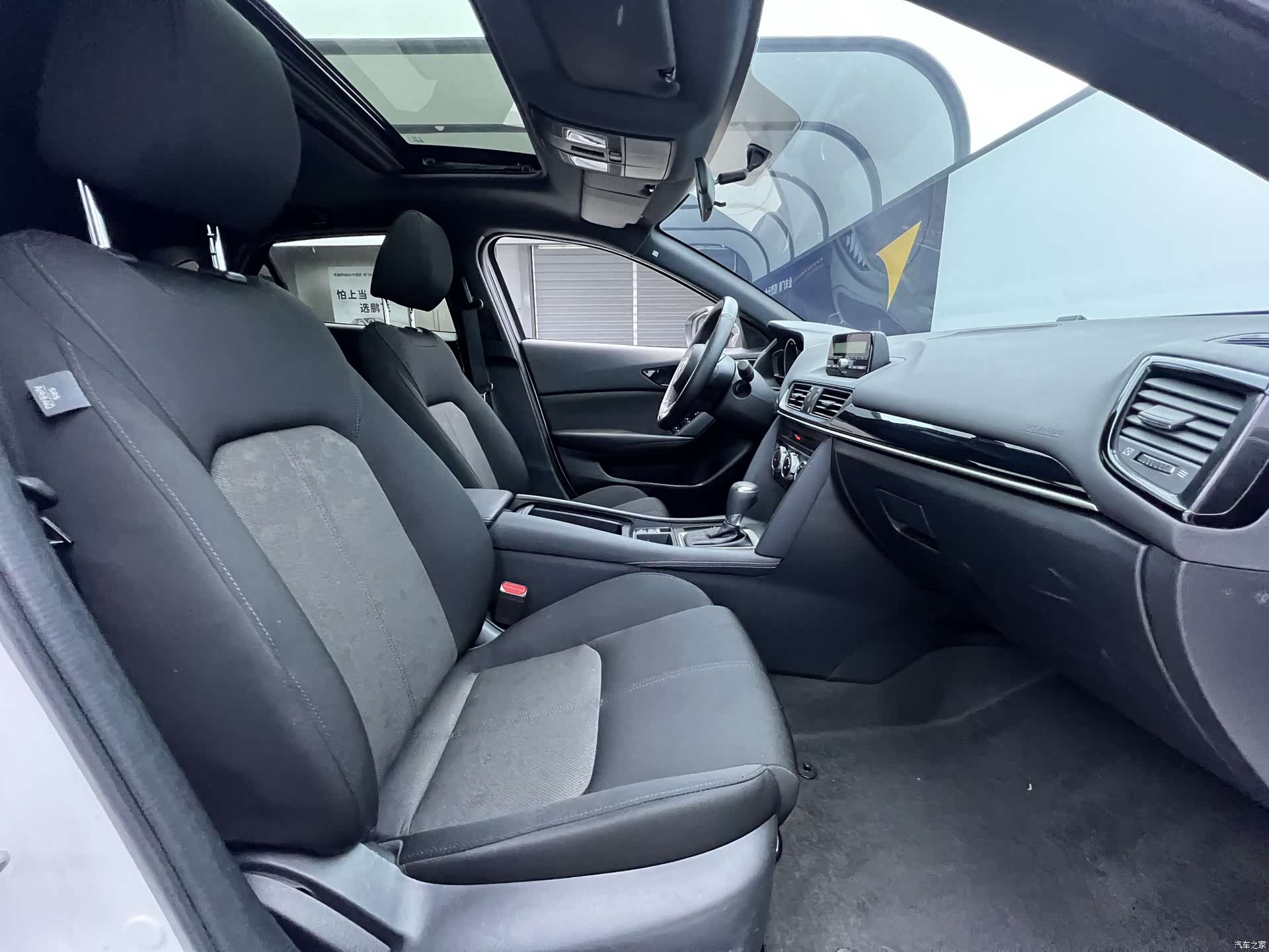 Mazda CX-4, 2023 6
