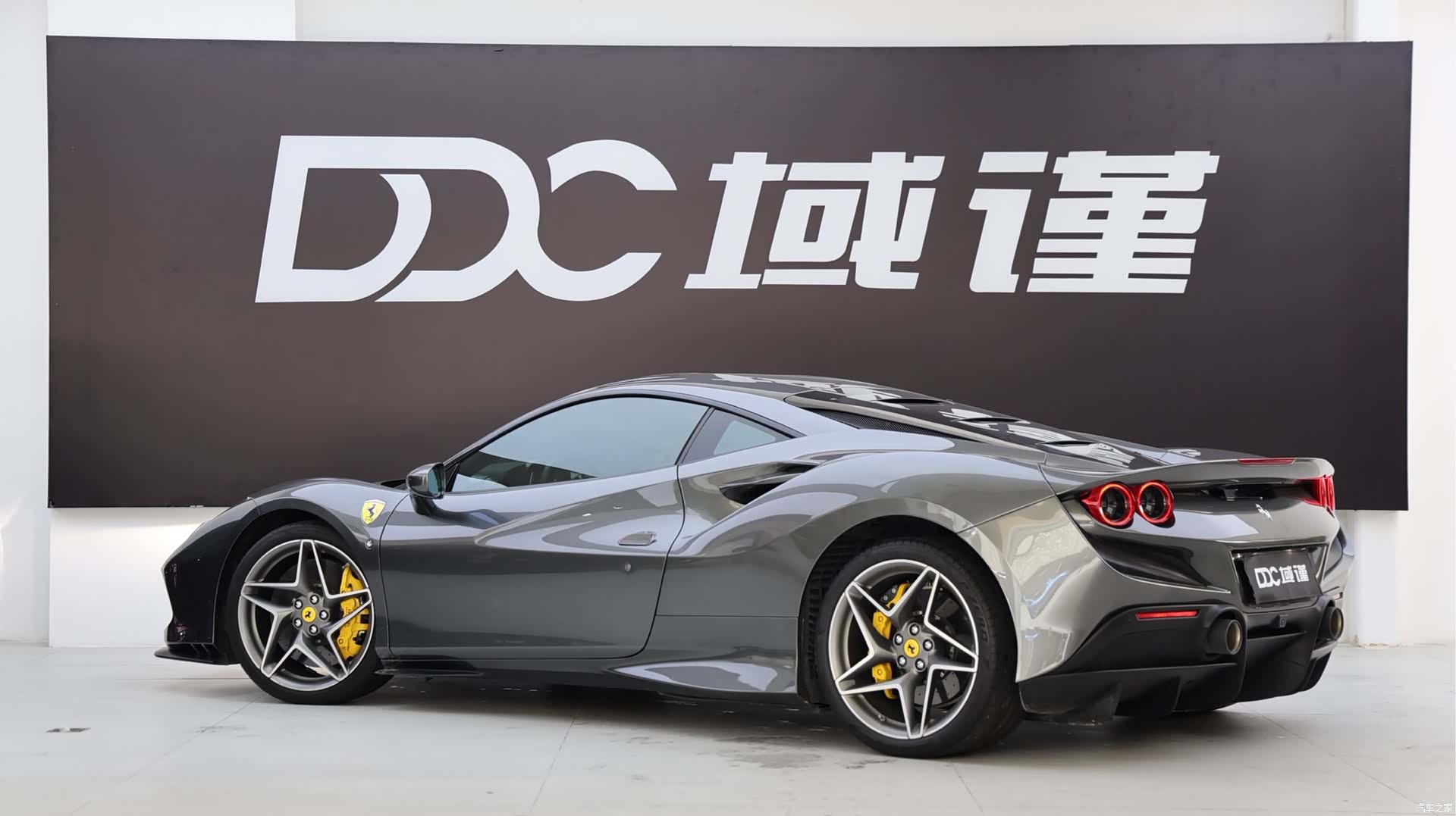 Ferrari F8, 2021 все фото