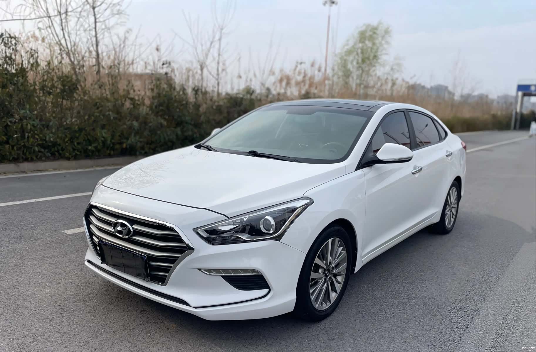 Hyundai DLX