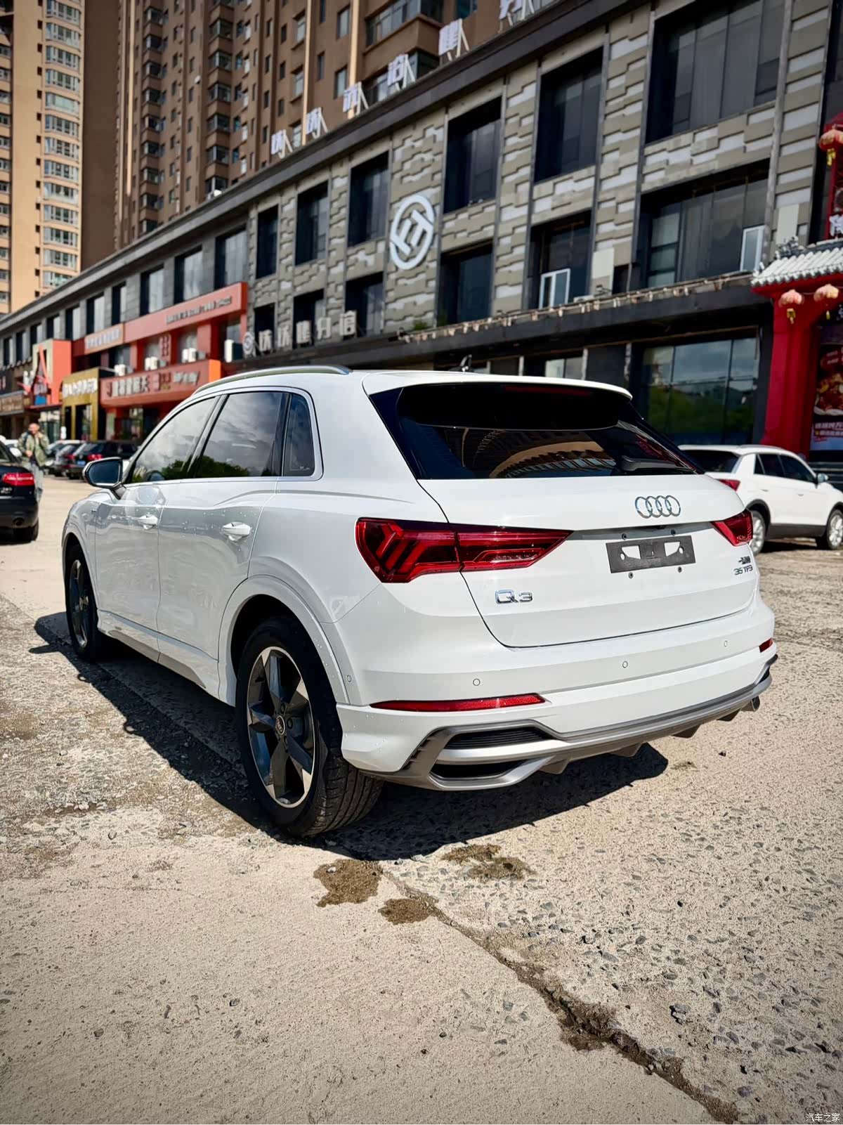 Audi Q3, 2022 4