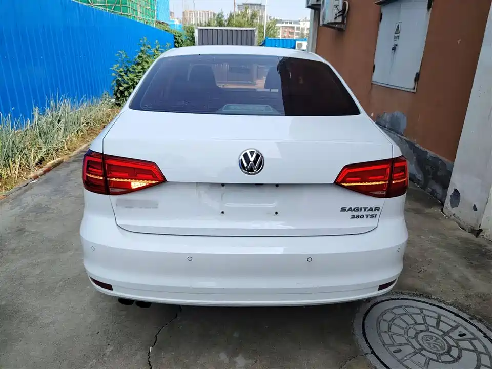 Volkswagen Sagitar