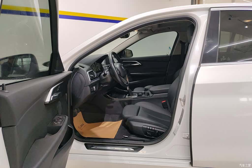 BMW 1 Series, 2018 9