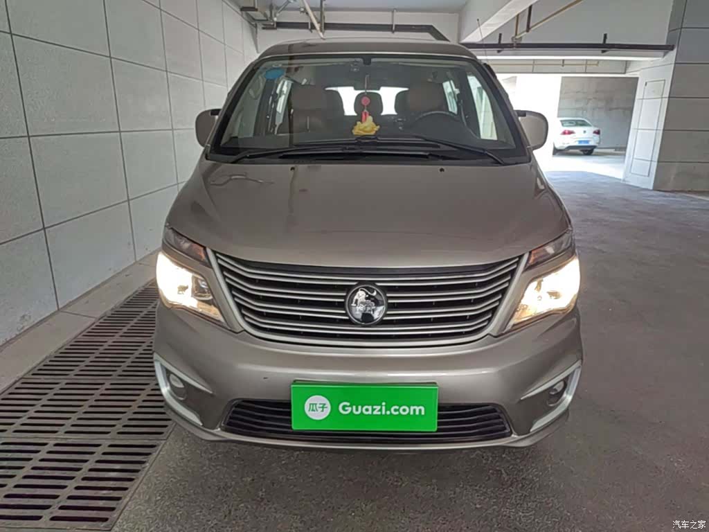 DongFeng M5, 2022 3