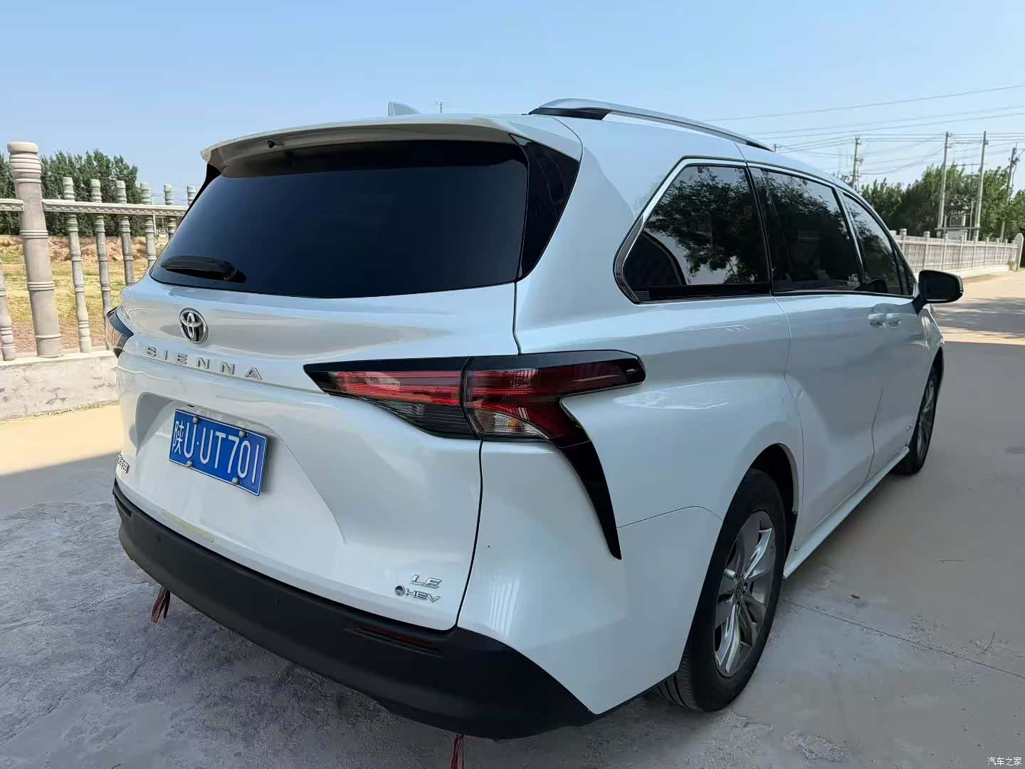 Toyota Sienna, 2024 все фото