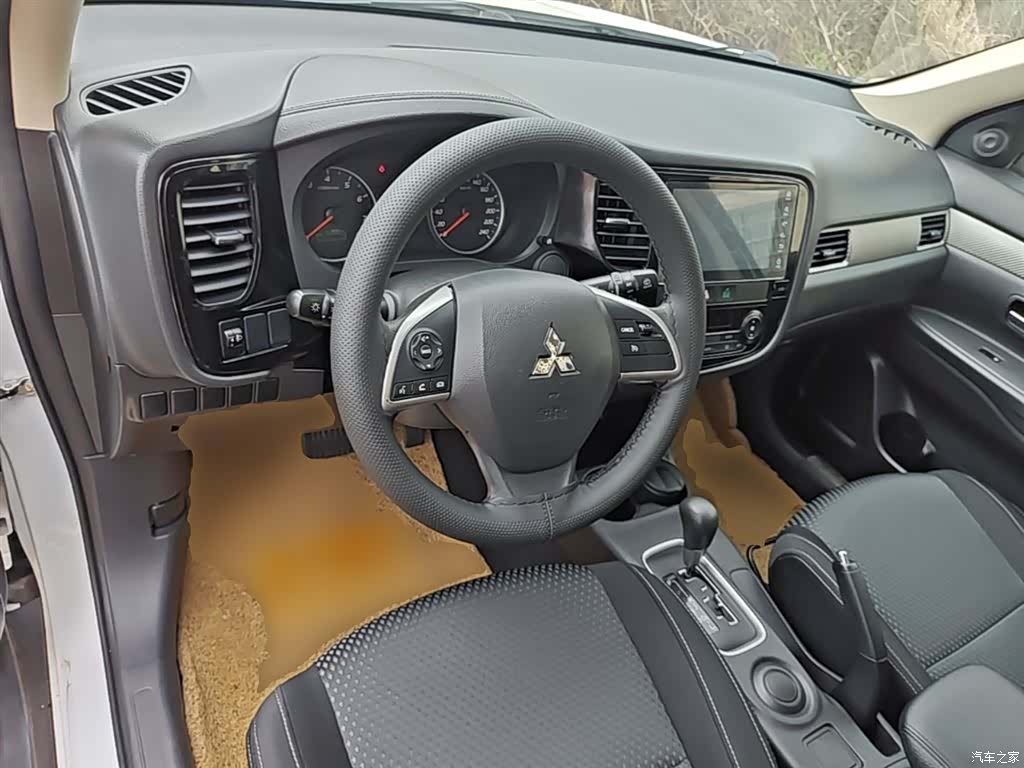 Mitsubishi Outlander, 2017 10