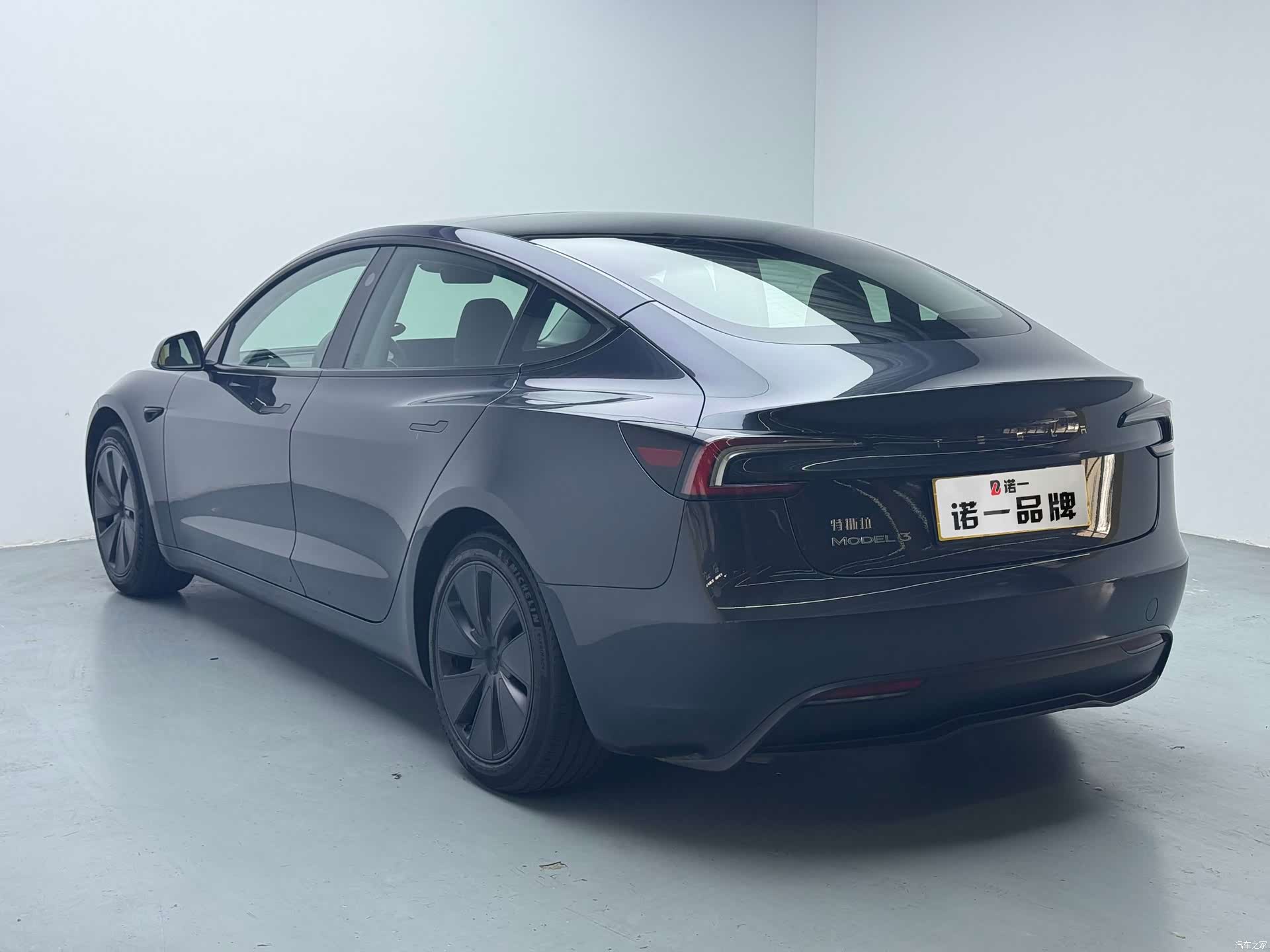 Tesla Model 3, 2024 6